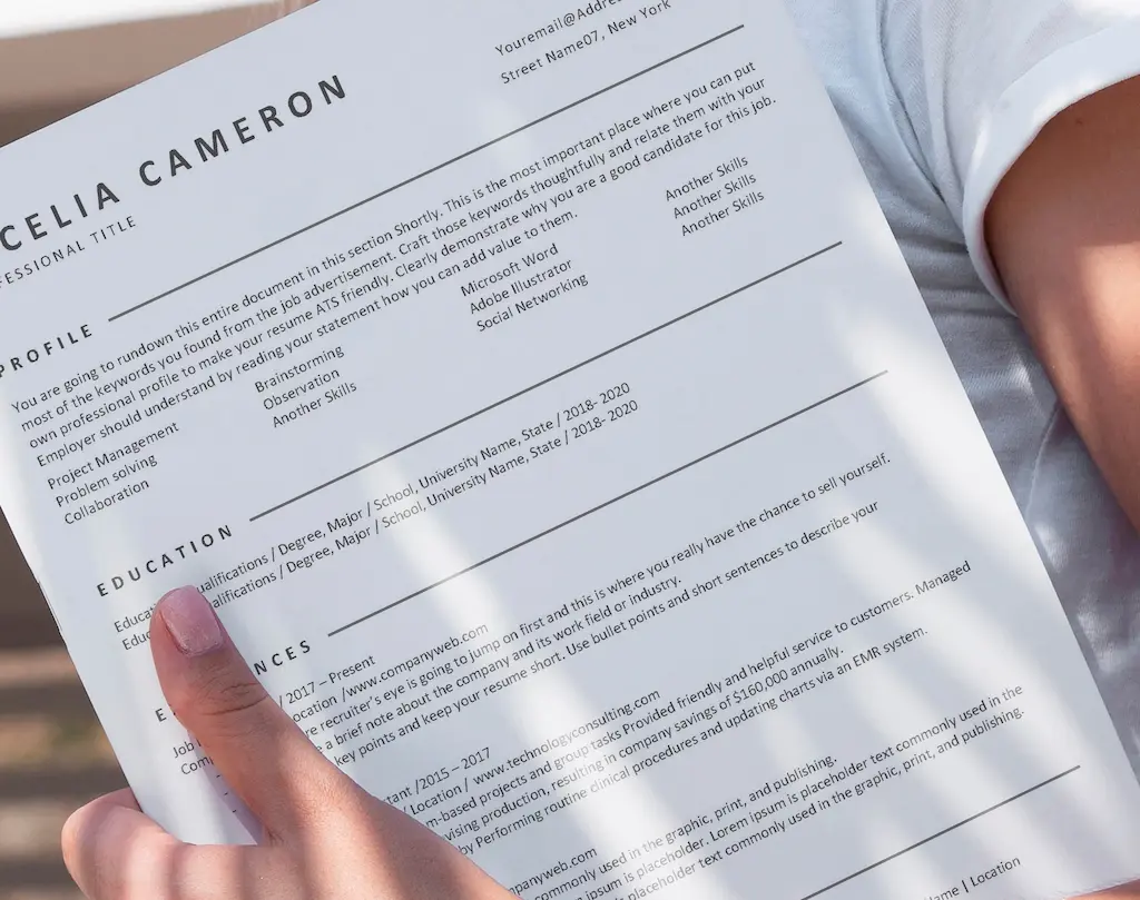 ATS_Resume_Template_Cecelia_Cameron_Cv on hand