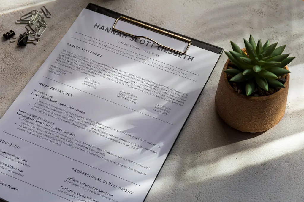 ATS_Resume_Template_Hannah_Scott_clipboard mockup