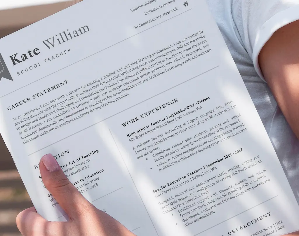 Teacher_Resume_Template_Kate_Wiliam_Cv on hand