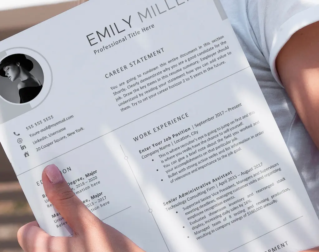 Creative_Resume_Template_Emily_Miller_Cv on hand